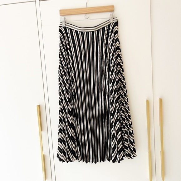 Bnwot Club Monaco Annina Pleated Skirt - Picture 8 of 14